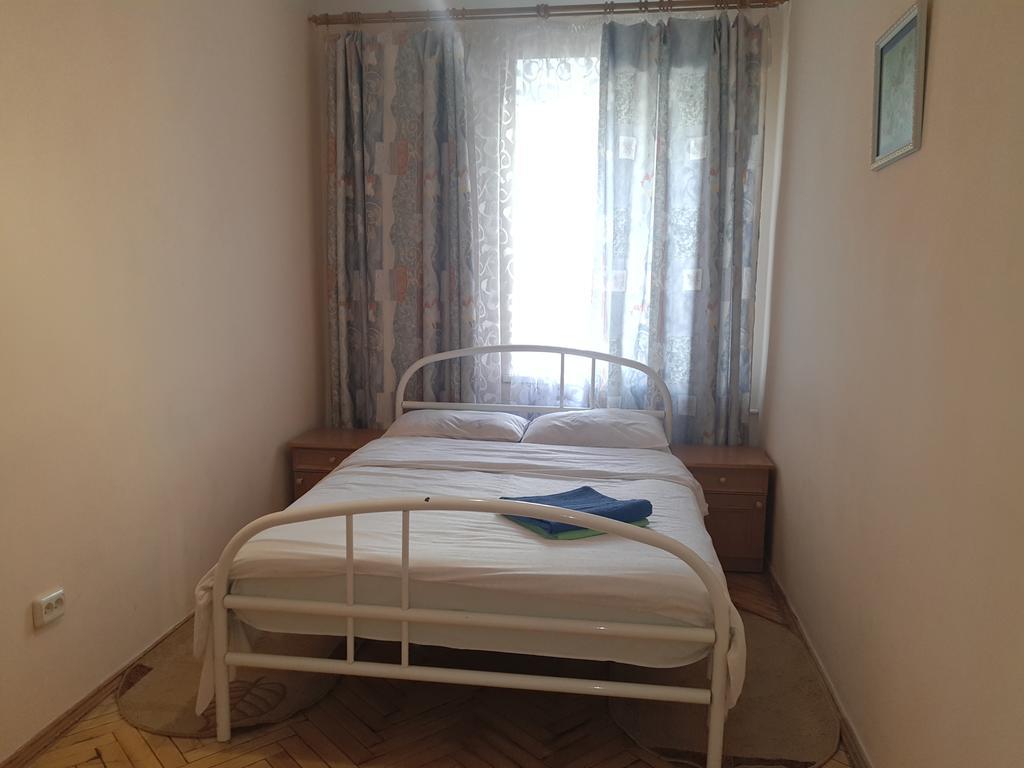 Apartment Gospitalna Street 2 Kiev Extérieur photo